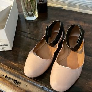 Chloe soft pink color flats, visibly used please see photos